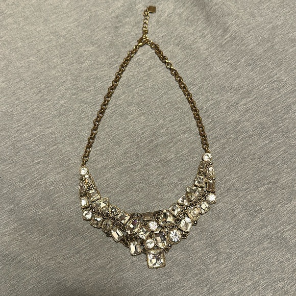 Gold with clear accents statement necklace - Picture 1 of 4